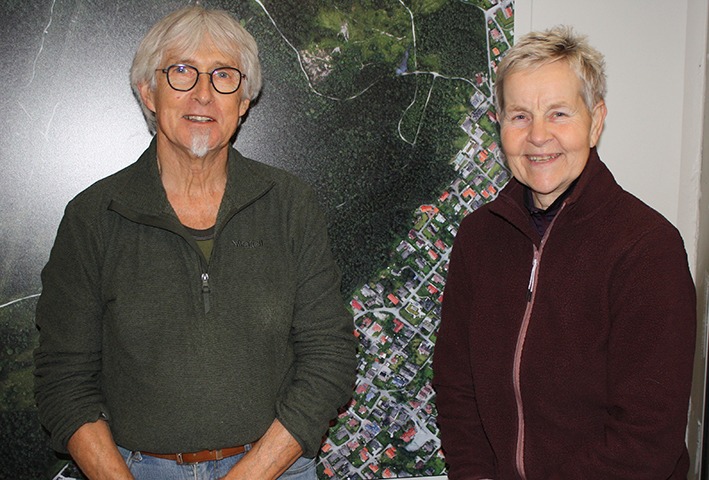 ILDSJELER I SØRMARKA: Dugnad er limet i samfunnet, sier Tor Finn Wersland og Bente Espedal Olsen i Sørmarkas venner.